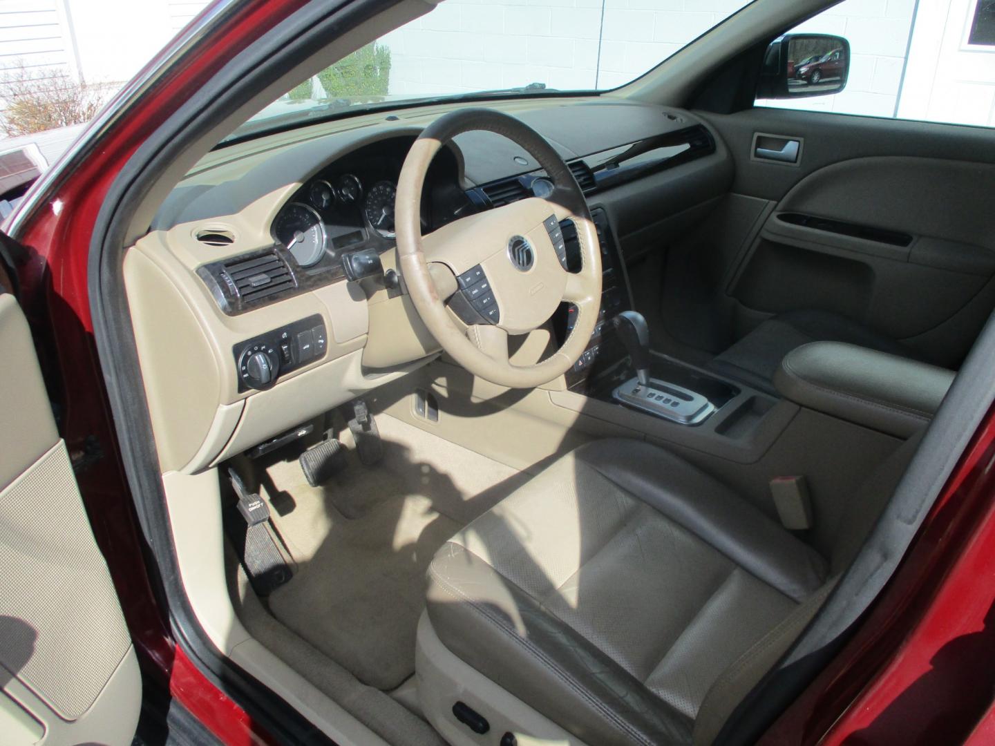 2005 RED Mercury Montego (1MEFM421X5G) with an 3.0L L4 DOHC 16V engine, AUTOMATIC transmission, located at 540a Delsea Drive, Sewell, NJ, 08080, (856) 589-6888, 39.752560, -75.111206 - Photo#10